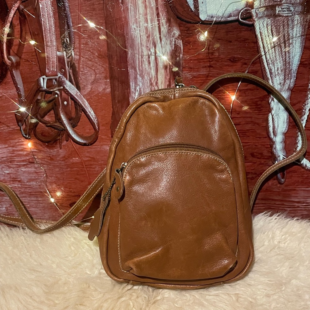 Roots vintage leather backpack